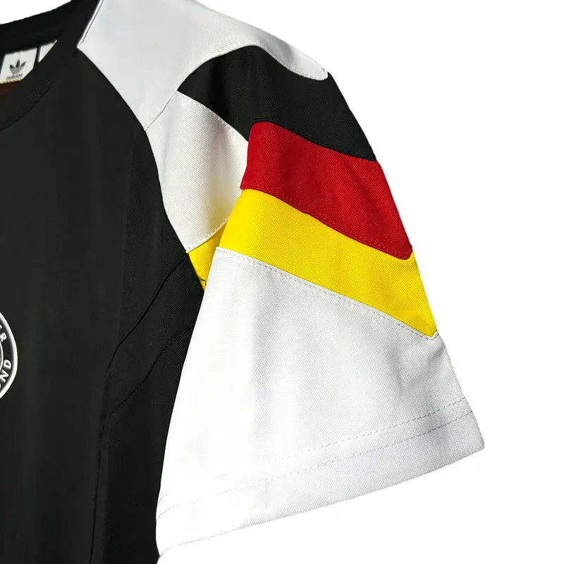 Camisa Alemanha Retrô - Pré-Jogo Edição Especial - Tamanho G (L)