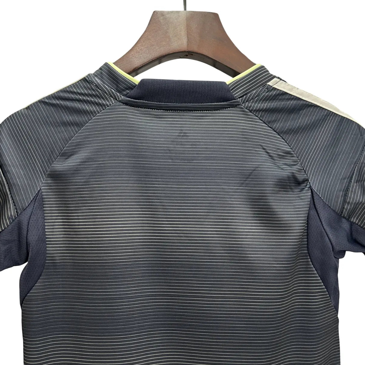 Conjunto Infantil Real Madrid 2025/26 Away