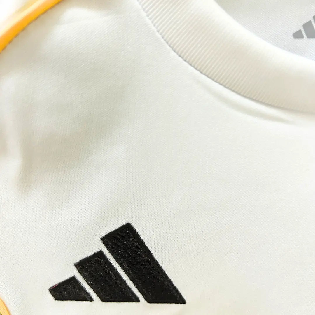 Conjunto Infantil Real Madrid 2025/26 Home
