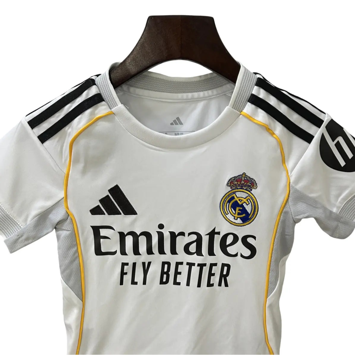 Conjunto Infantil Real Madrid 2025/26 Home