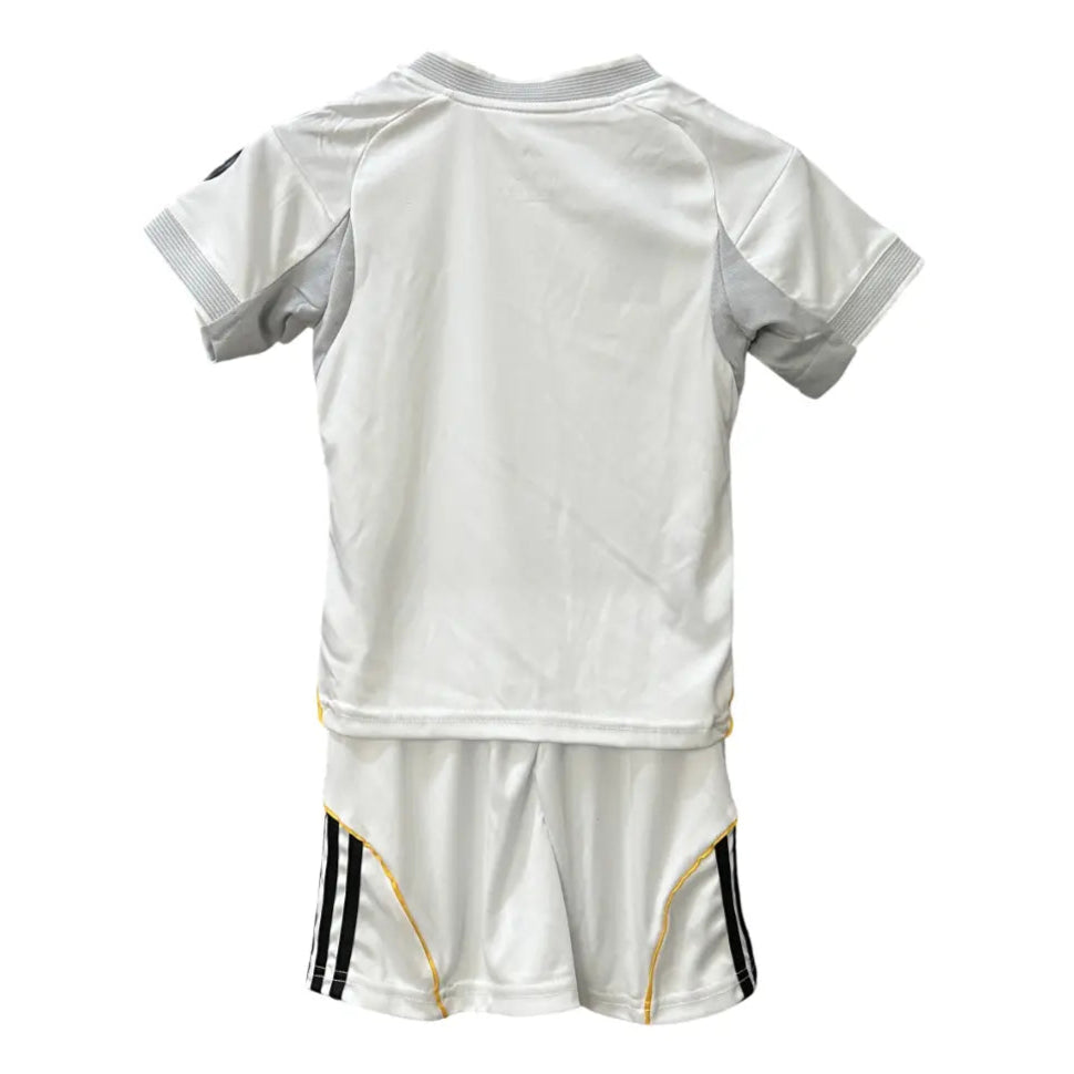 Conjunto Infantil Real Madrid 2025/26 Home