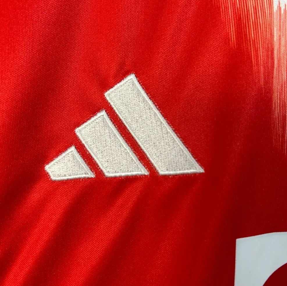 Conjunto Infantil Bayern de Munique 2025/26 Home - Tamanho 22 (6-7 anos)