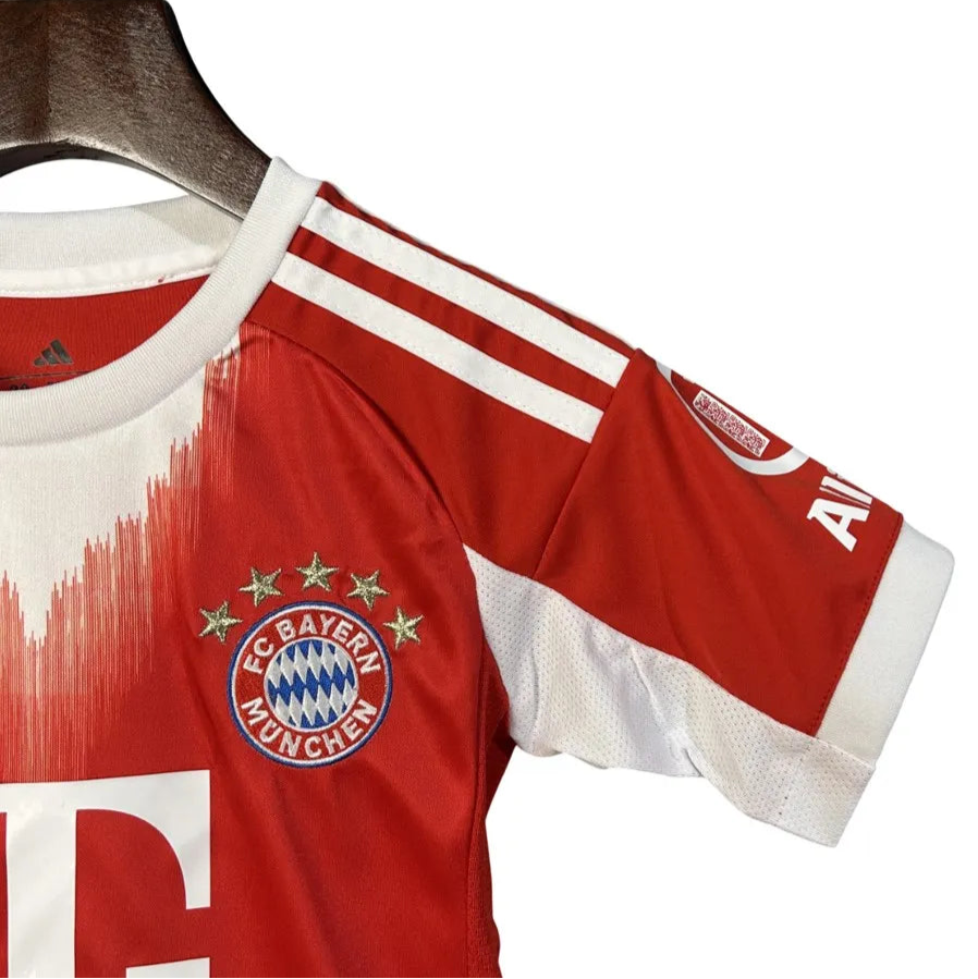 Conjunto Infantil Bayern de Munique 2025/26 Home - Tamanho 22 (6-7 anos)