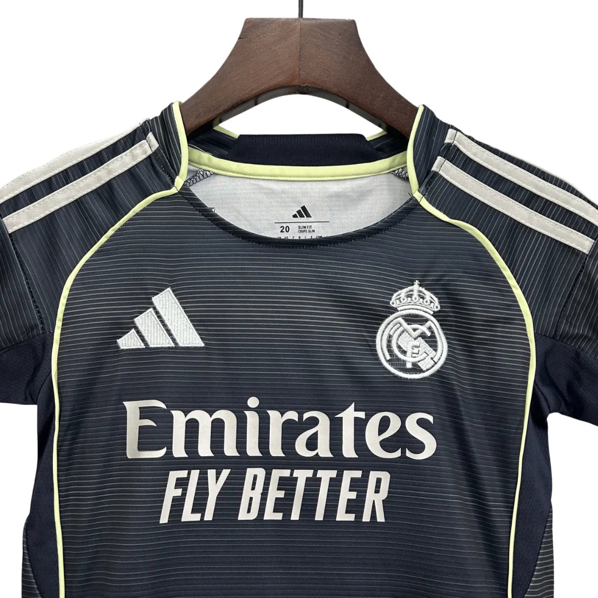 Conjunto Infantil Real Madrid 2025/26 Away